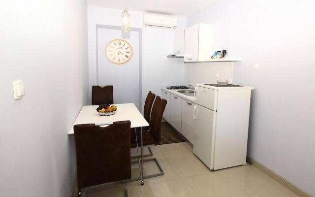 Apartments Dubreta