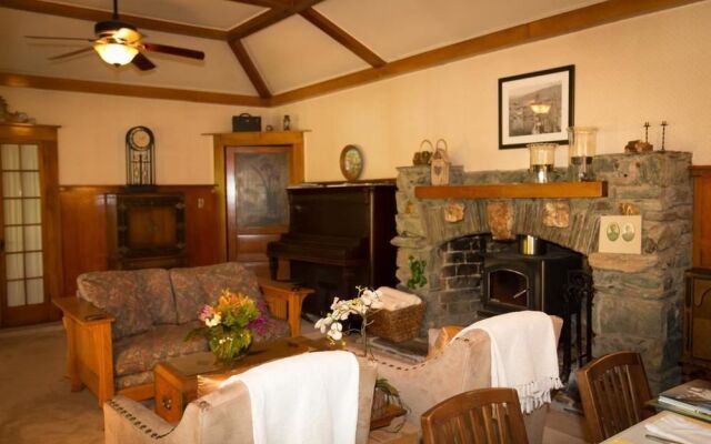 The Cooper House Bed & Breakfast Inn