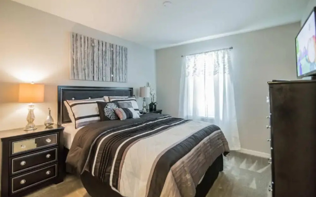 5137 Compass Bay
