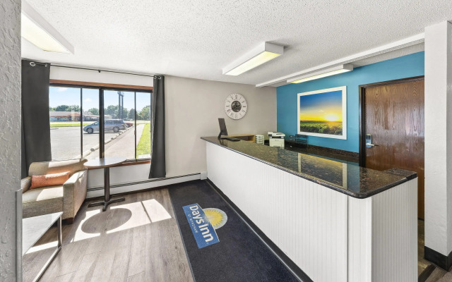 Days Inn by Wyndham Winona