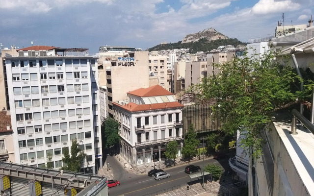 Amazing Apartments @ Aiolou Str.