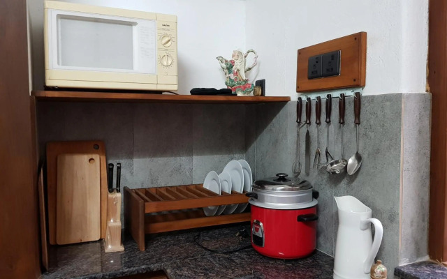 CHARAKAMA Guest Bungalow - GAMPAHA