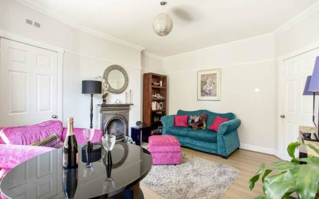 2 Bedroom Flat With Garden