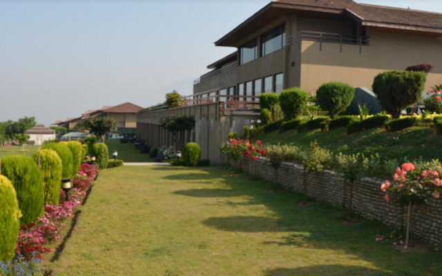 Taj Dal View Srinagar