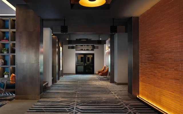 Hotel Avail Rogers, Tapestry Collection By Hilton