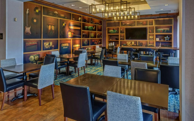 Hampton Inn & Suites Austin Downtown