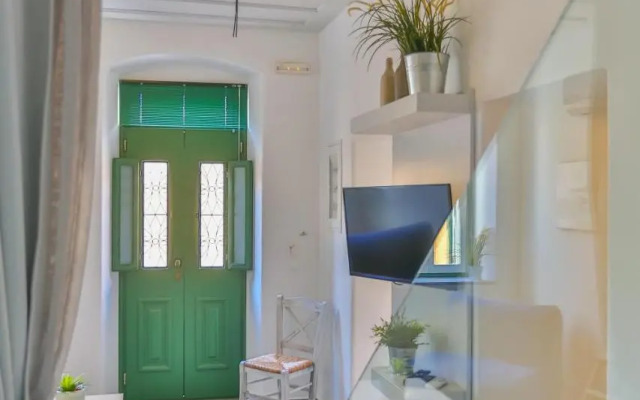 Annika Deluxe Apartments