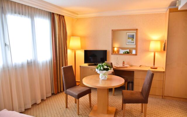 Holiday Inn Calais by IHG