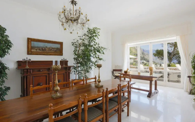 Luxury Family Amalfi Coast Villa