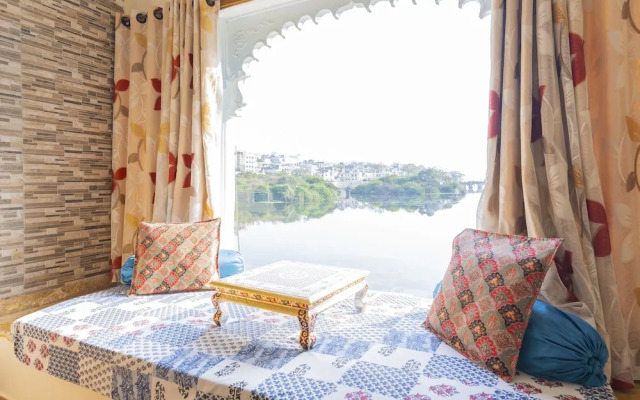 Hotel Natural Lake View