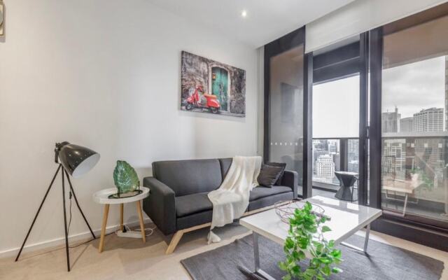 Prima Pearl Luxury 2-Bedroom Apartment