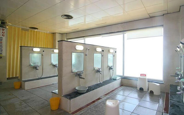 Kumho Tongyeong Marina Resort