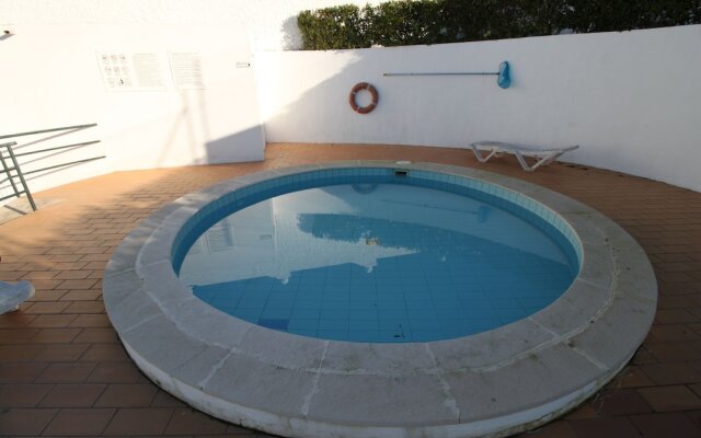 Urban Beach O Lirio