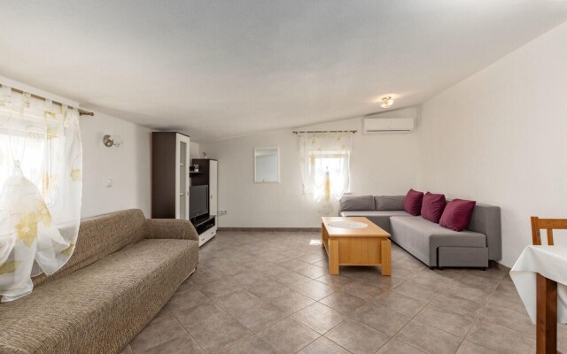 Beautiful Apartment in Crikvenica With 1 Bedrooms and Wifi