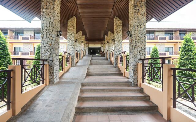 The Emerald Harbor Rayong by Favstay