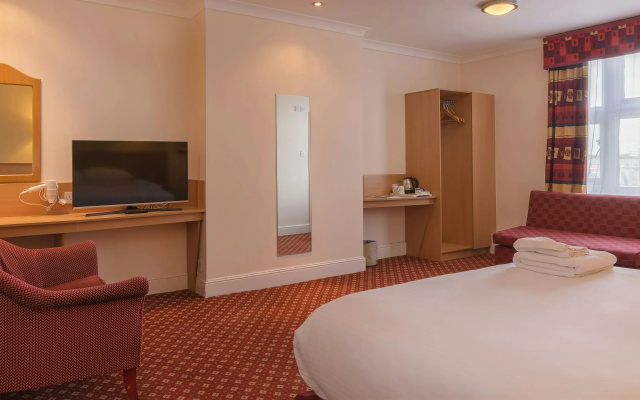 Crewe Arms Hotel
