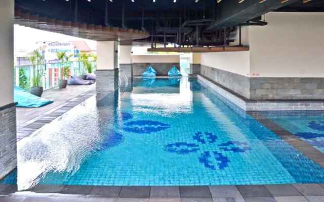 Prime & Comfy Studio @ Tamansari La Grande Apartment By Travelio