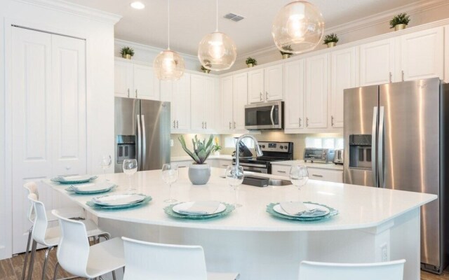 Vhc Srh8 2641 8 Bedroom Condo