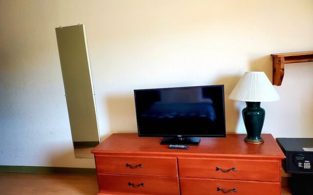 Super 8 By Wyndham Ticonderoga