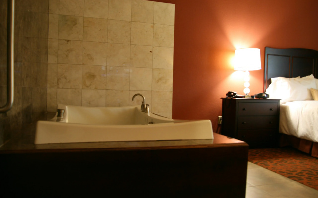 Hampton Inn & Suites Mission