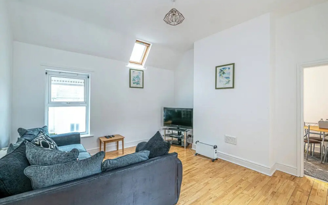 Two Bedroom Apartment by Guestz