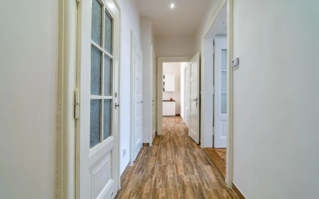 Avantguard Apartments