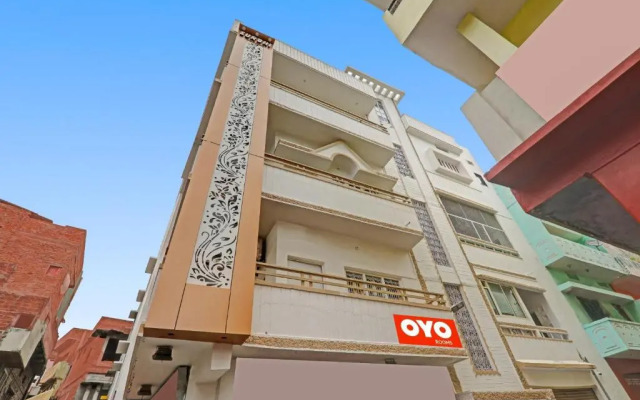 Oyo Flagship 92819 Hotel Surbhi G House