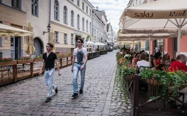 Town Hall Square Apartments - Vene