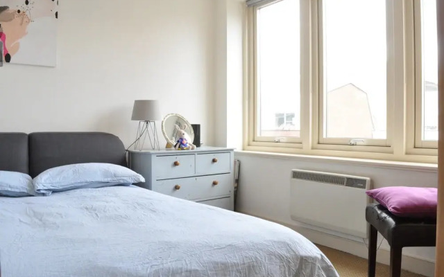 Fantastic Stylish 2 Bed Next to Borough Station