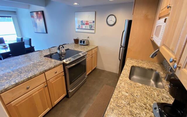 #207 Vail International