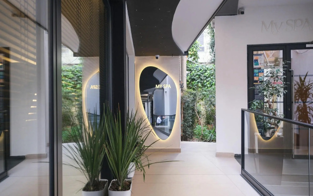 Golden City Hotel, Tirana