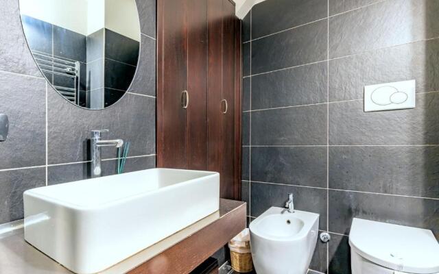 Lovely Apartment Ground Floor Colosseo up 4 Prs !