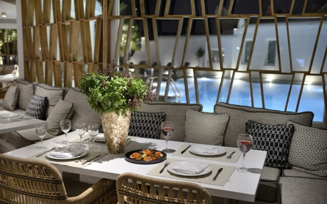 Petinos Beach Hotel
