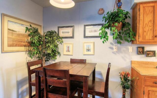 Courtyard #209 Condo