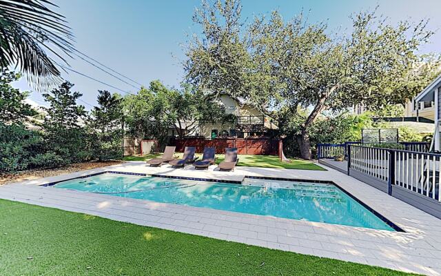 445 Saint Petersburg - 3 Br Home