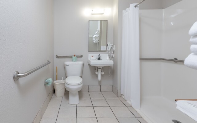 Phoenix All Suites West by Brett Robinson