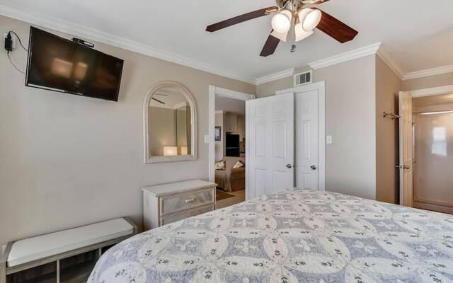 Seascape 2313 Hotel Room