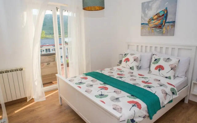 Chic Apartment Tribalj With Private Balcony