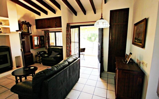 David - holiday bungalow with pool in Teulada