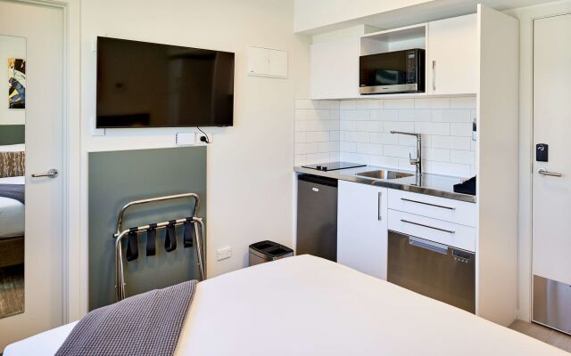 Sojourn Apartment Hotel - Ghuznee
