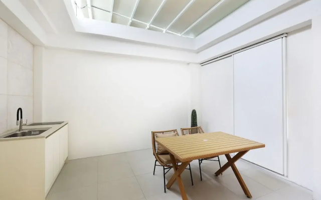 Seoul Inn  by the Designers