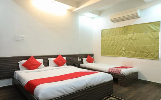 Oyo 22903 Sukoon Service Apartments