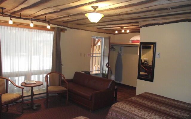 Forest Motel & Woodland Retreat