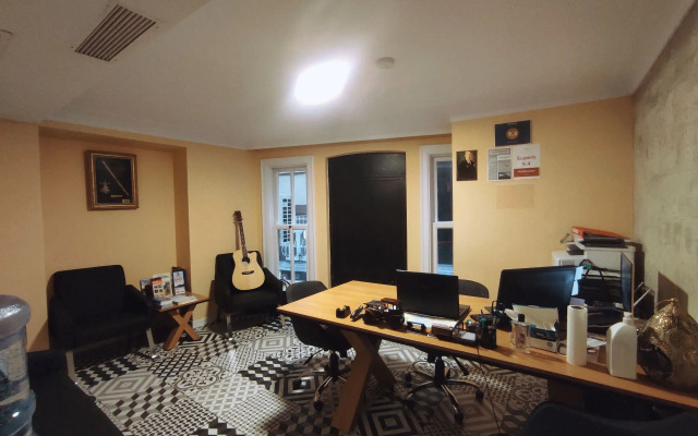Nar Apart Hotel