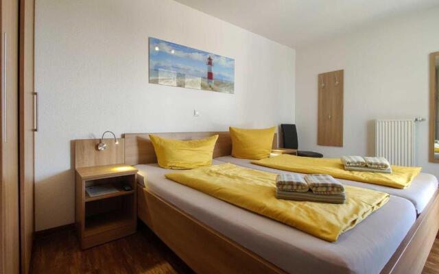 Ferienwohnung-308-Hohe-Lith-Duhnen-mit-eigenem-Strandkorb-am-Strand