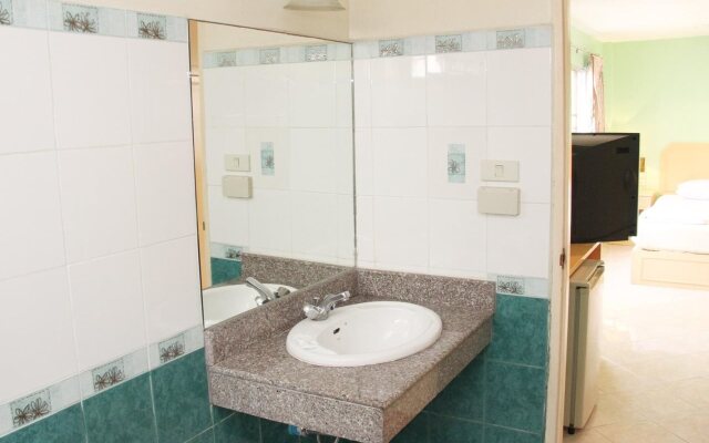 Richman Poorman Guesthouse