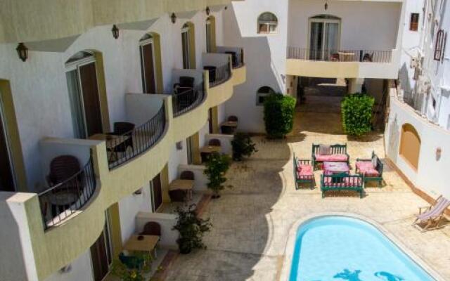 New Yalla Hotel