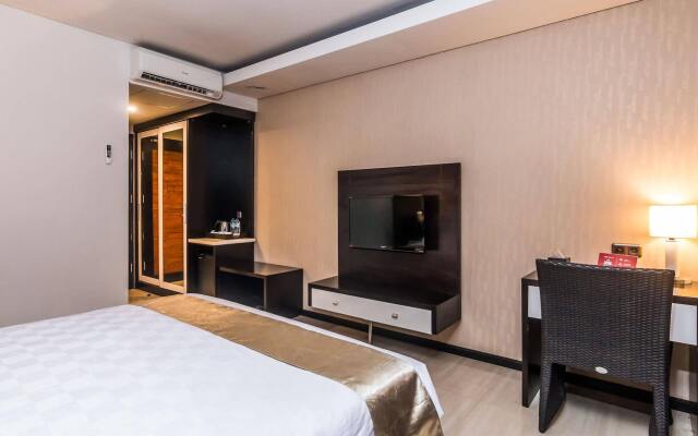 ZEN Rooms Denpasar Marlboro