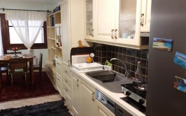 Ari's apartment