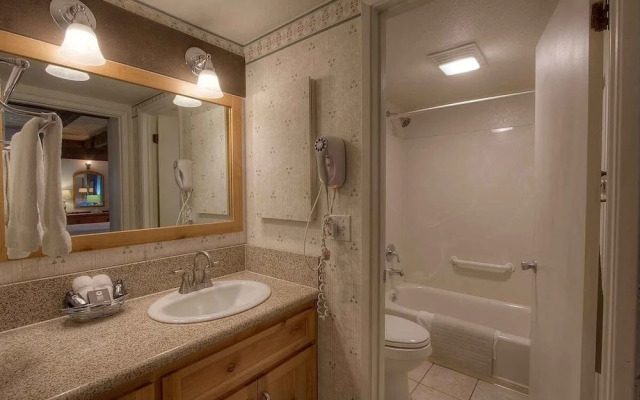 Bear Lake Hideaway 3 Bedroom Condo by RedAwning